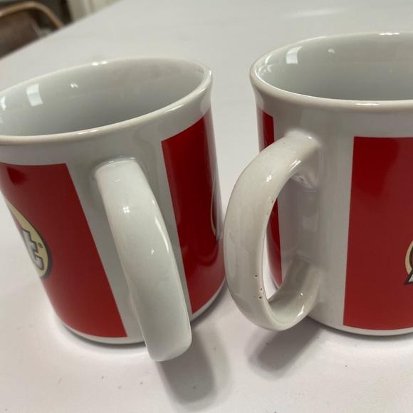 Kit Kat coffee cups 2 of them red and white - Picture 7 of 7